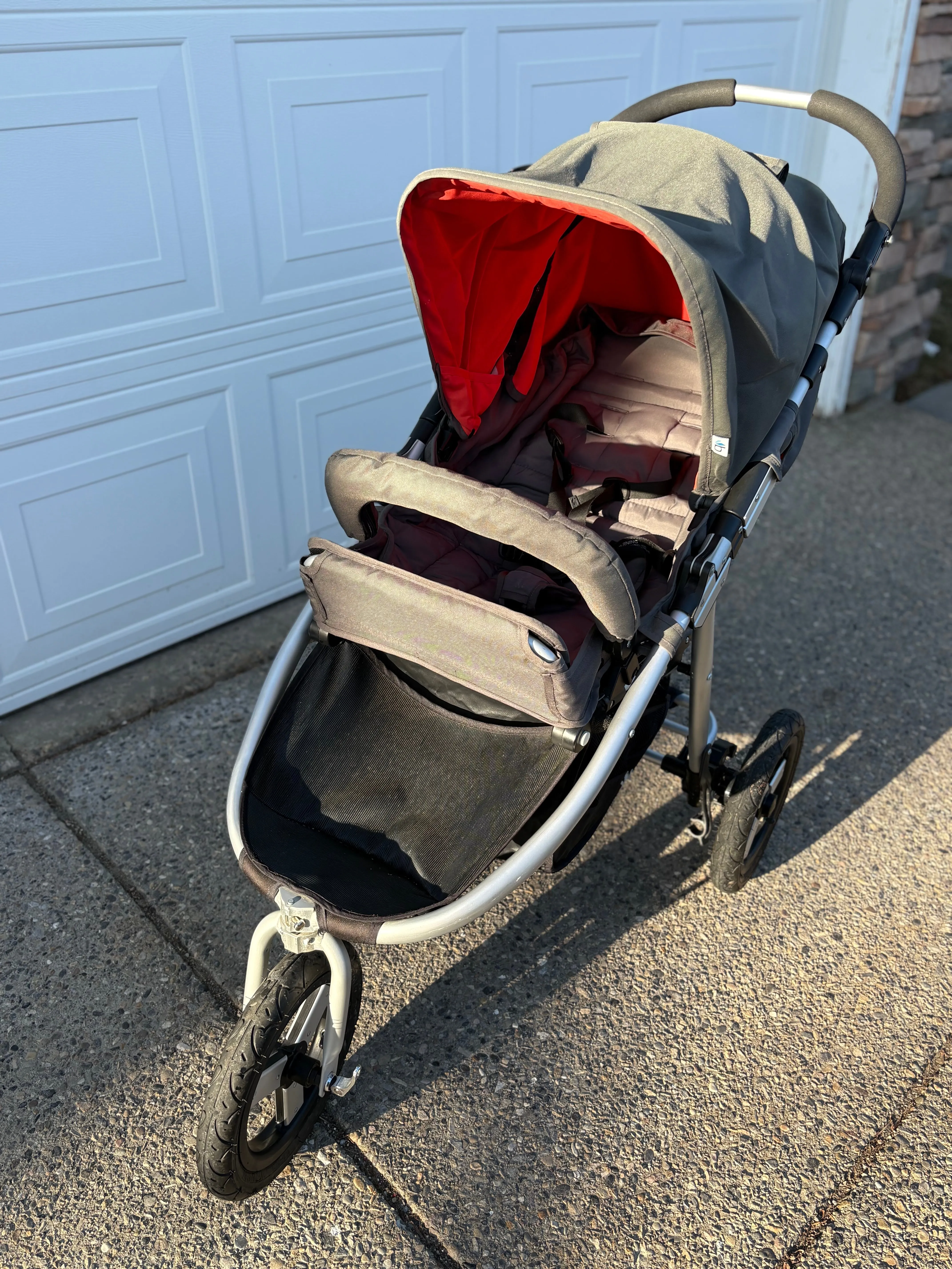 Bumbleride Indie Stroller with Bumbleride Winter Footmuff & Elodie Stroller Winter Gloves
