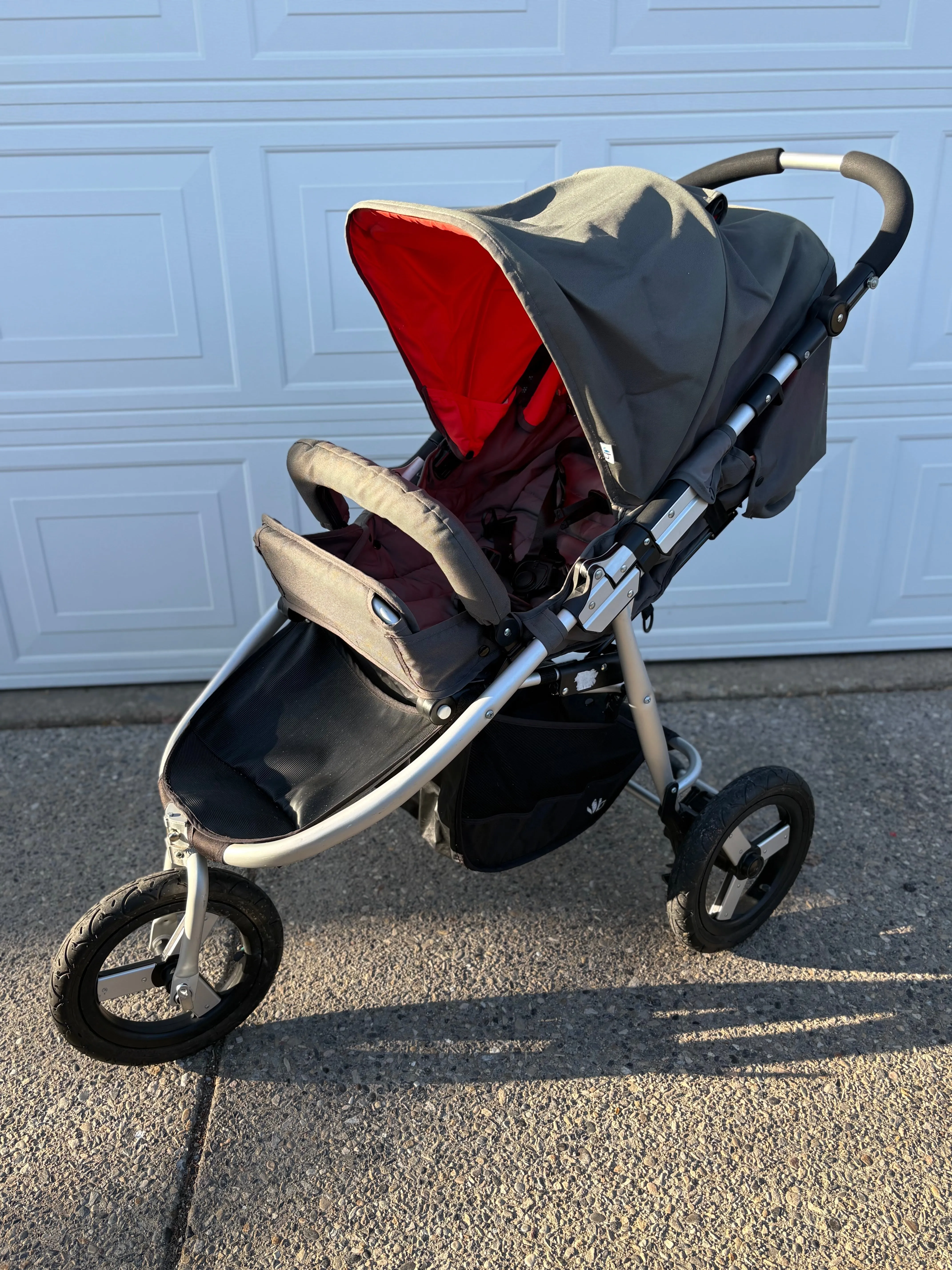 Bumbleride Indie Stroller with Bumbleride Winter Footmuff & Elodie Stroller Winter Gloves