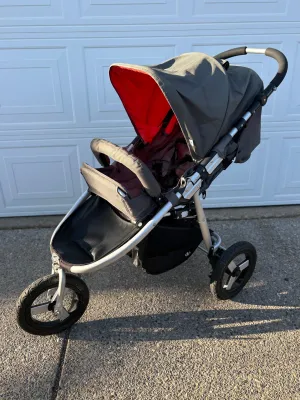 Bumbleride Indie Stroller with Bumbleride Winter Footmuff & Elodie Stroller Winter Gloves